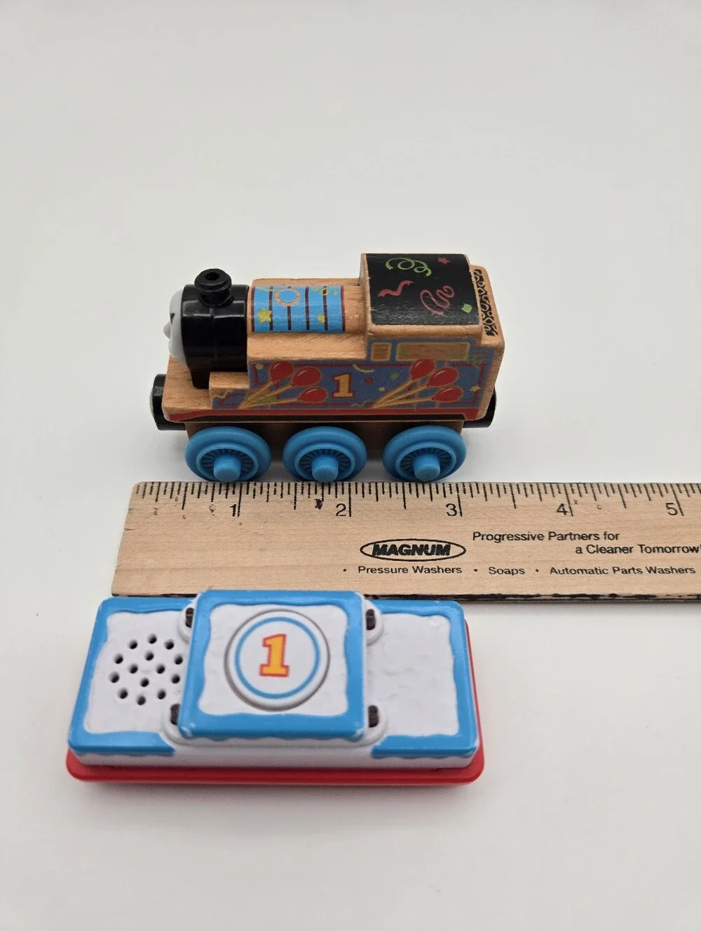 2018 Thomas The Tank Engine Wooden Birthday Cake Train FHM61